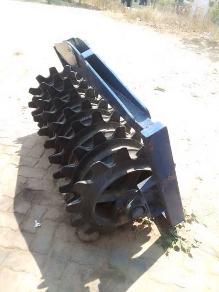Roller for sale in Karoi